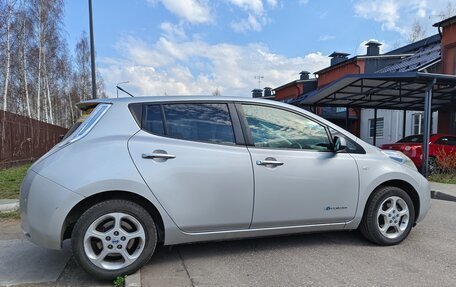 Nissan Leaf I, 2011 год, 580 000 рублей, 6 фотография