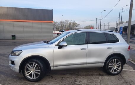 Volkswagen Touareg III, 2011 год, 2 300 000 рублей, 3 фотография