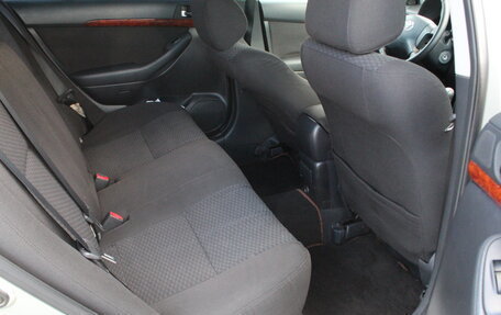 Toyota Avensis III рестайлинг, 2004 год, 750 000 рублей, 11 фотография