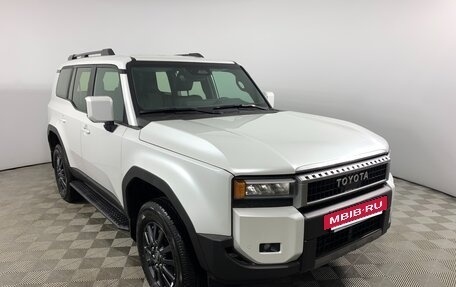 Toyota Land Cruiser Prado, 2024 год, 9 290 000 рублей, 3 фотография