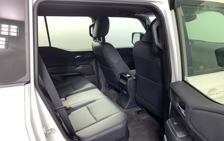 Toyota Land Cruiser Prado, 2024 год, 9 290 000 рублей, 19 фотография