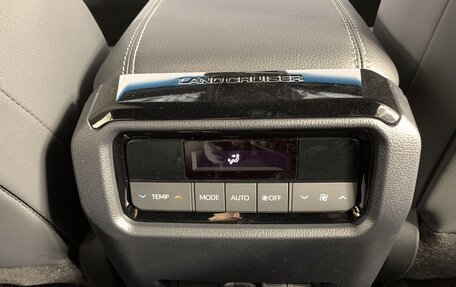 Toyota Land Cruiser Prado, 2024 год, 9 290 000 рублей, 23 фотография