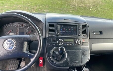Volkswagen Multivan T5, 2006 год, 1 350 000 рублей, 1 фотография