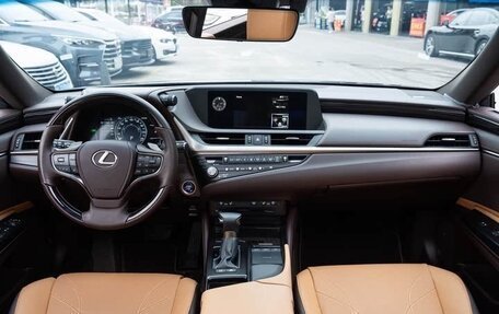 Lexus ES VII, 2021 год, 4 570 000 рублей, 6 фотография