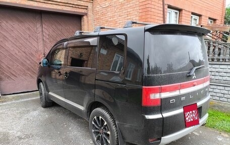 Mitsubishi Delica D:5 I, 2013 год, 2 300 000 рублей, 5 фотография