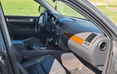 Volkswagen Touareg III, 2008 год, 1 350 000 рублей, 2 фотография