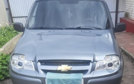 Chevrolet Niva I рестайлинг, 2010 год, 503 000 рублей, 3 фотография