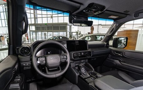 Toyota Land Cruiser Prado, 2024 год, 9 290 000 рублей, 14 фотография