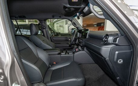 Toyota Land Cruiser Prado, 2024 год, 9 290 000 рублей, 18 фотография