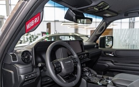 Toyota Land Cruiser Prado, 2024 год, 9 290 000 рублей, 12 фотография