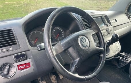 Volkswagen Multivan T5, 2006 год, 1 350 000 рублей, 2 фотография