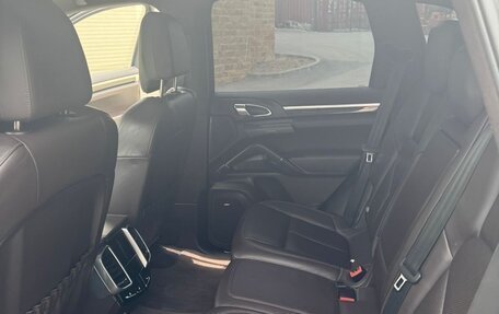 Porsche Cayenne III, 2011 год, 2 700 000 рублей, 15 фотография