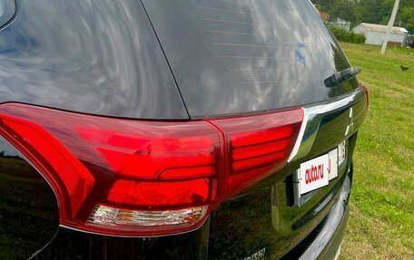 Mitsubishi Outlander III рестайлинг 3, 2016 год, 1 950 000 рублей, 9 фотография