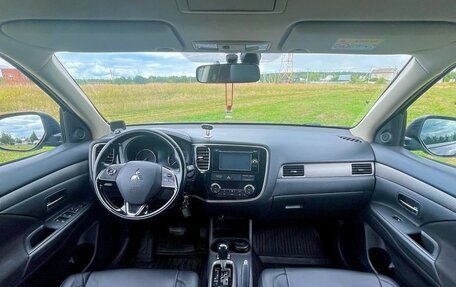 Mitsubishi Outlander III рестайлинг 3, 2016 год, 1 950 000 рублей, 21 фотография