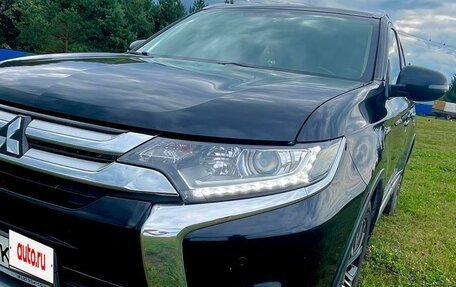 Mitsubishi Outlander III рестайлинг 3, 2016 год, 1 950 000 рублей, 18 фотография
