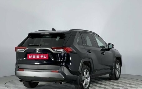 Toyota RAV4, 2022 год, 3 380 000 рублей, 5 фотография