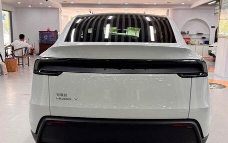 Tesla Model Y I, 2025 год, 5 170 000 рублей, 6 фотография
