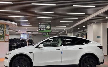 Tesla Model Y I, 2025 год, 5 170 000 рублей, 7 фотография