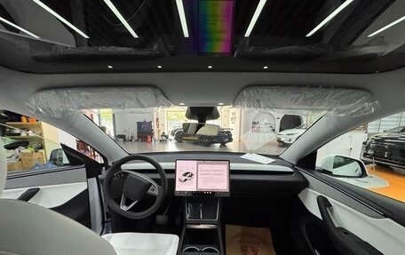 Tesla Model Y I, 2025 год, 5 170 000 рублей, 10 фотография