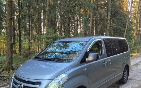 Hyundai Grand Starex Grand Starex I рестайлинг 2, 2017 год, 2 750 000 рублей, 4 фотография