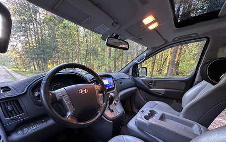 Hyundai Grand Starex Grand Starex I рестайлинг 2, 2017 год, 2 750 000 рублей, 13 фотография