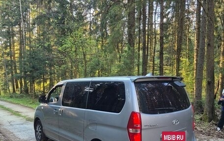 Hyundai Grand Starex Grand Starex I рестайлинг 2, 2017 год, 2 750 000 рублей, 6 фотография