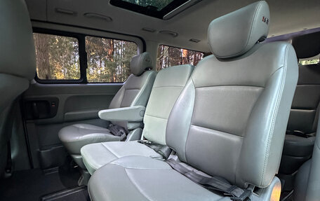 Hyundai Grand Starex Grand Starex I рестайлинг 2, 2017 год, 2 750 000 рублей, 21 фотография