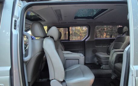 Hyundai Grand Starex Grand Starex I рестайлинг 2, 2017 год, 2 750 000 рублей, 16 фотография