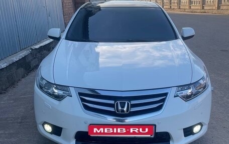 Honda Accord VIII рестайлинг, 2011 год, 1 400 000 рублей, 2 фотография