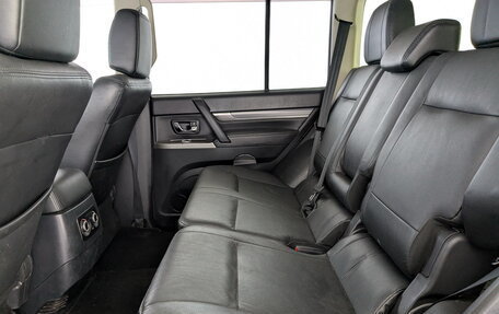 Mitsubishi Pajero IV, 2013 год, 1 850 000 рублей, 12 фотография