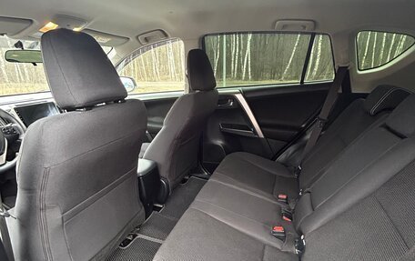 Toyota RAV4, 2018 год, 2 450 000 рублей, 9 фотография