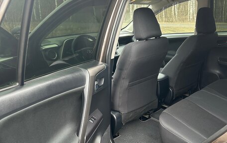 Toyota RAV4, 2018 год, 2 450 000 рублей, 11 фотография