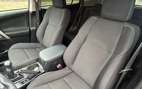 Toyota RAV4, 2018 год, 2 450 000 рублей, 18 фотография