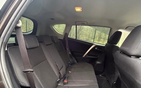 Toyota RAV4, 2018 год, 2 450 000 рублей, 15 фотография