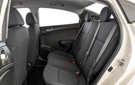 Hyundai Solaris II рестайлинг, 2015 год, 920 000 рублей, 18 фотография