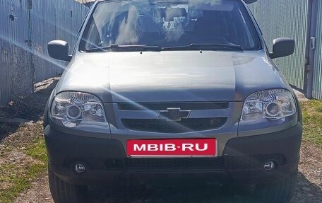 Chevrolet Niva I рестайлинг, 2012 год, 550 000 рублей, 5 фотография