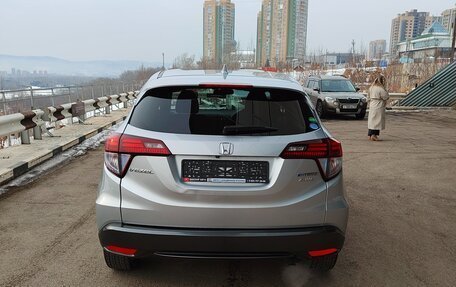 Honda Vezel, 2015 год, 2 050 000 рублей, 4 фотография