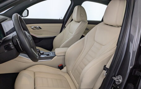 BMW 3 серия, 2021 год, 4 650 000 рублей, 21 фотография