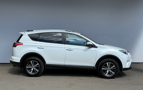 Toyota RAV4, 2019 год, 2 515 000 рублей, 24 фотография