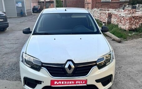 Renault Logan II, 2018 год, 665 000 рублей, 1 фотография