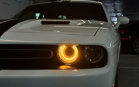 Dodge Challenger III рестайлинг 2, 2016 год, 3 100 000 рублей, 9 фотография