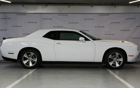 Dodge Challenger III рестайлинг 2, 2016 год, 3 100 000 рублей, 8 фотография