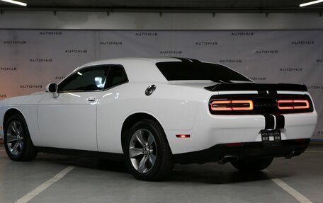 Dodge Challenger III рестайлинг 2, 2016 год, 3 100 000 рублей, 5 фотография