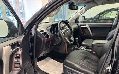 Toyota Land Cruiser Prado 150 рестайлинг 2, 2015 год, 3 250 000 рублей, 12 фотография