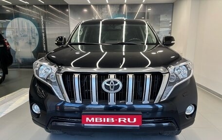 Toyota Land Cruiser Prado 150 рестайлинг 2, 2015 год, 3 250 000 рублей, 2 фотография