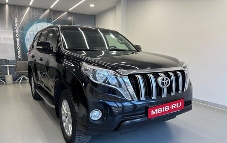 Toyota Land Cruiser Prado 150 рестайлинг 2, 2015 год, 3 250 000 рублей, 3 фотография