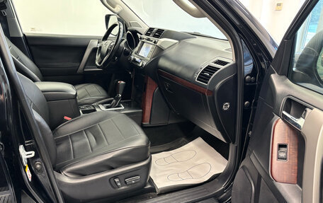 Toyota Land Cruiser Prado 150 рестайлинг 2, 2015 год, 3 250 000 рублей, 15 фотография