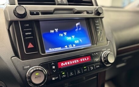 Toyota Land Cruiser Prado 150 рестайлинг 2, 2015 год, 3 250 000 рублей, 21 фотография