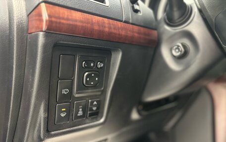Toyota Land Cruiser Prado 150 рестайлинг 2, 2015 год, 3 250 000 рублей, 29 фотография