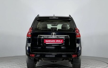 Toyota Land Cruiser Prado 150 рестайлинг 2, 2018 год, 5 361 000 рублей, 6 фотография